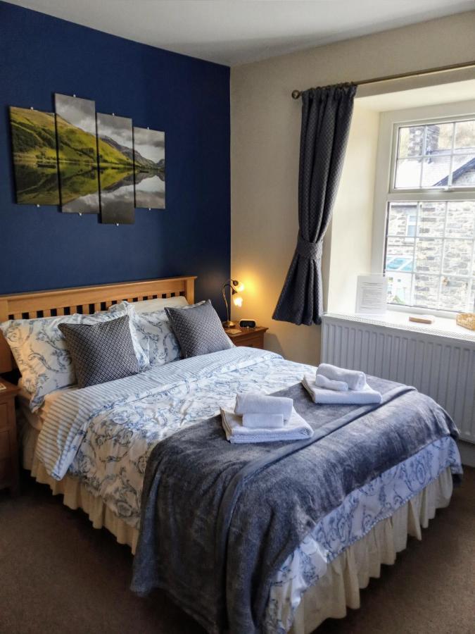 โอ๊คฟิลด์ เฮาส์ เบด แอนด์ เบรกฟาสต์ Bed & Breakfast เบเทส-อี-คอย ภายนอก รูปภาพ